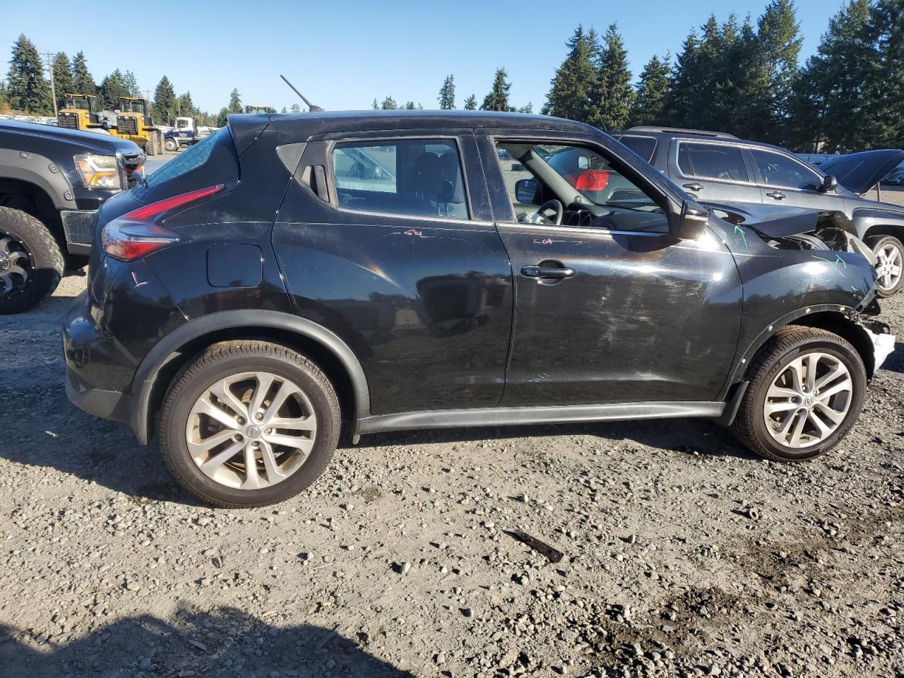 2015 NISSAN Juke