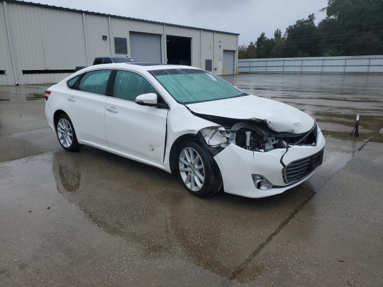 2014 TOYOTA Avalon