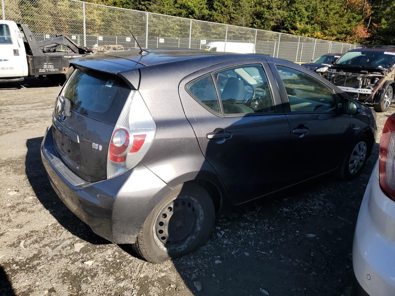 2012 TOYOTA Prius c