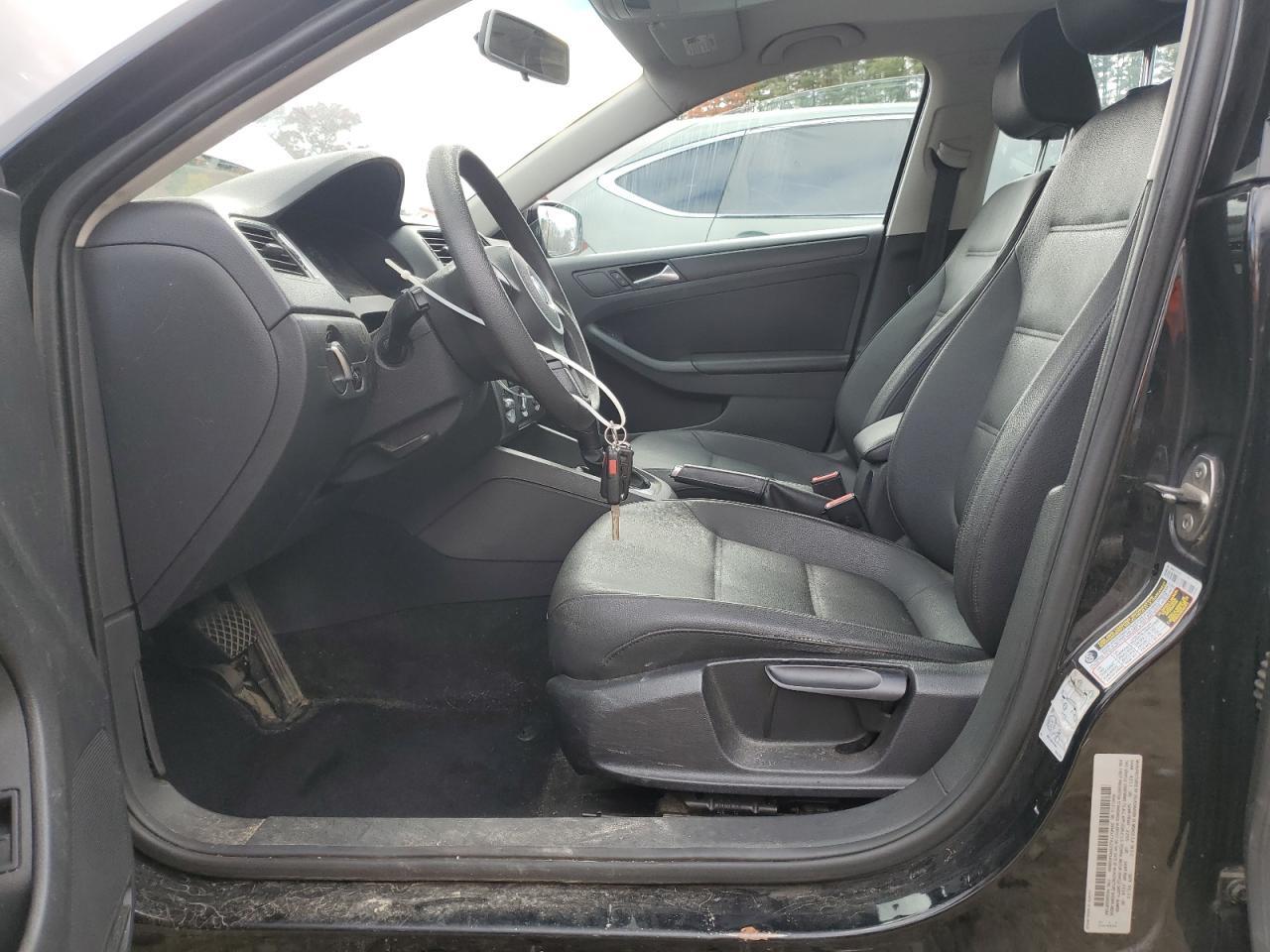 2011 VOLKSWAGEN JETTA