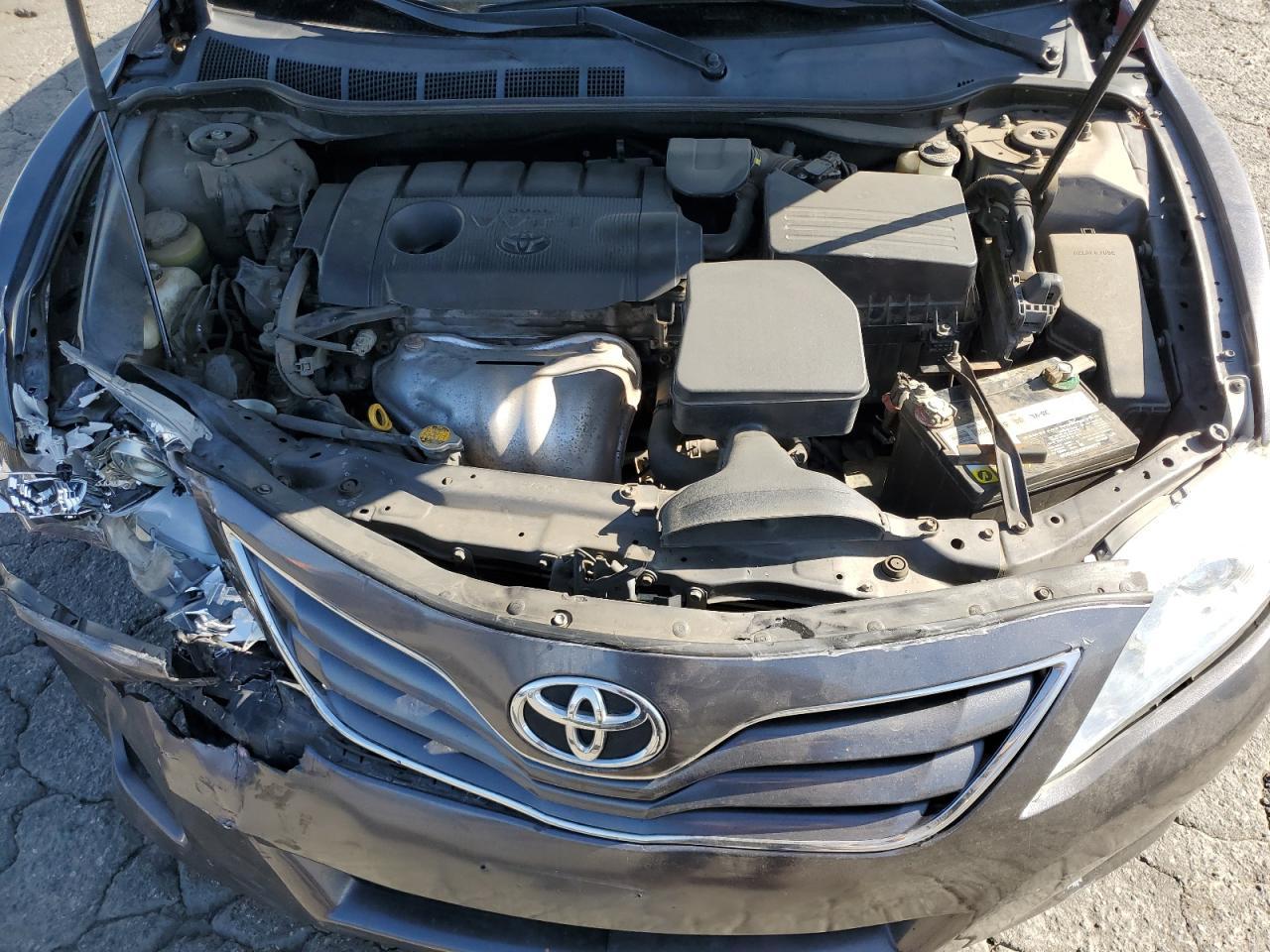 2011 TOYOTA CAMRY