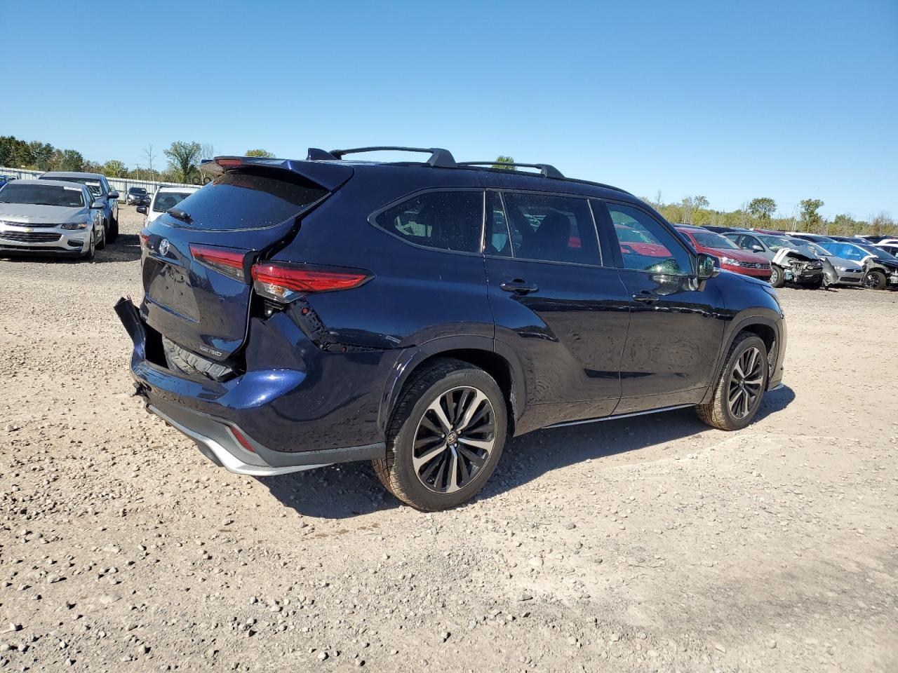 2022 TOYOTA HIGHLANDER
