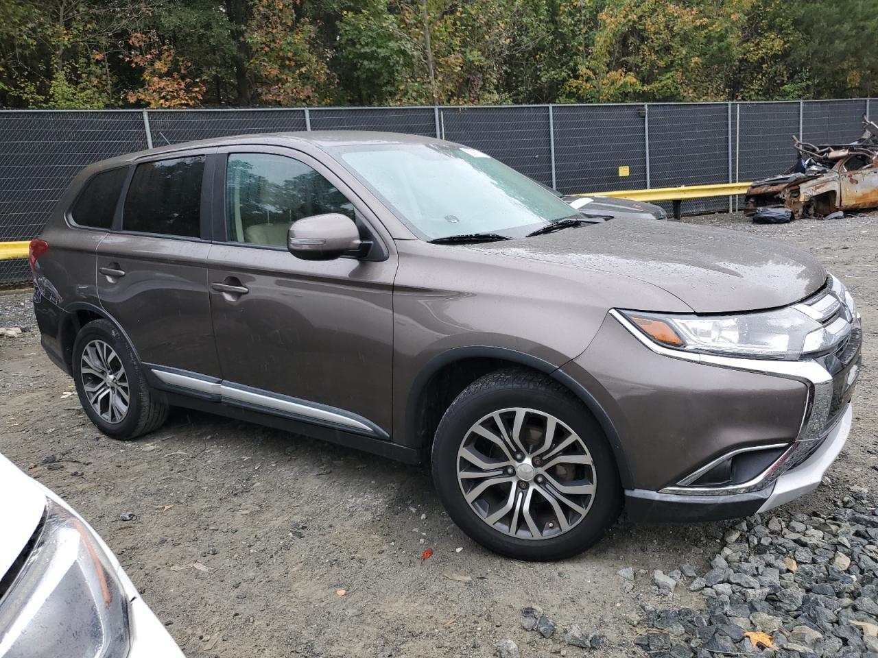 2016 MITSUBISHI outlander