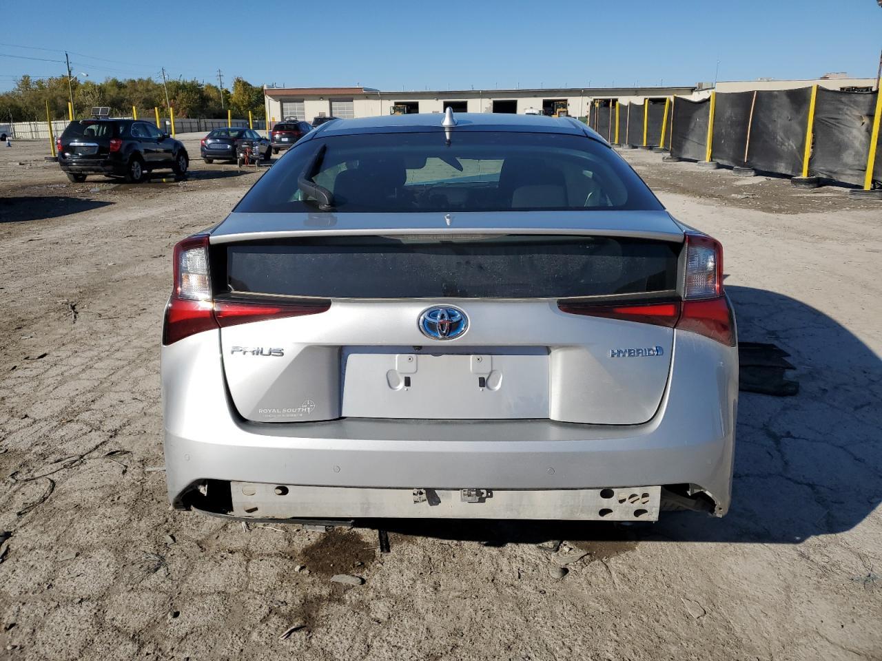 2022 TOYOTA PRIUS