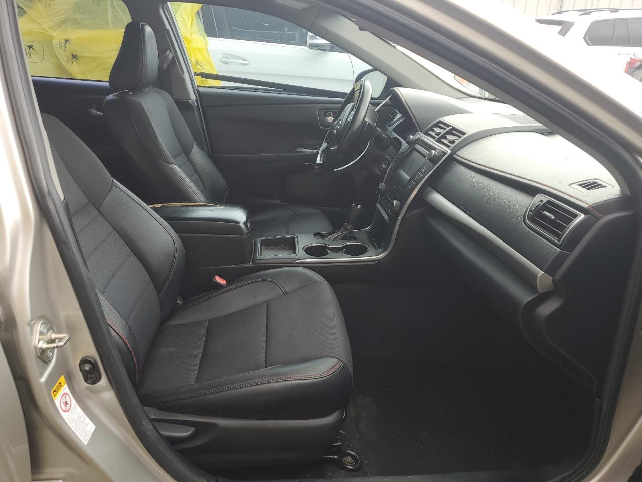 2016 TOYOTA CAMRY