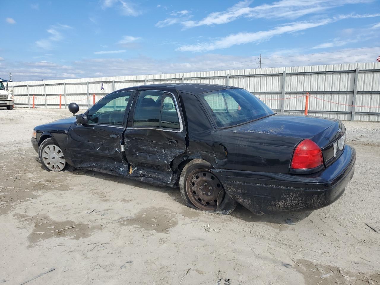 2011 FORD Crown Victoria