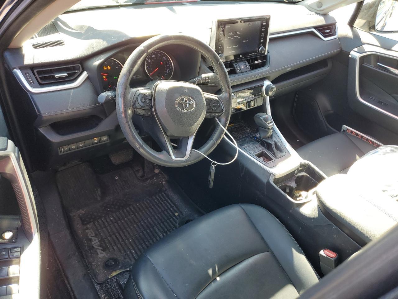 2019 TOYOTA RAV4