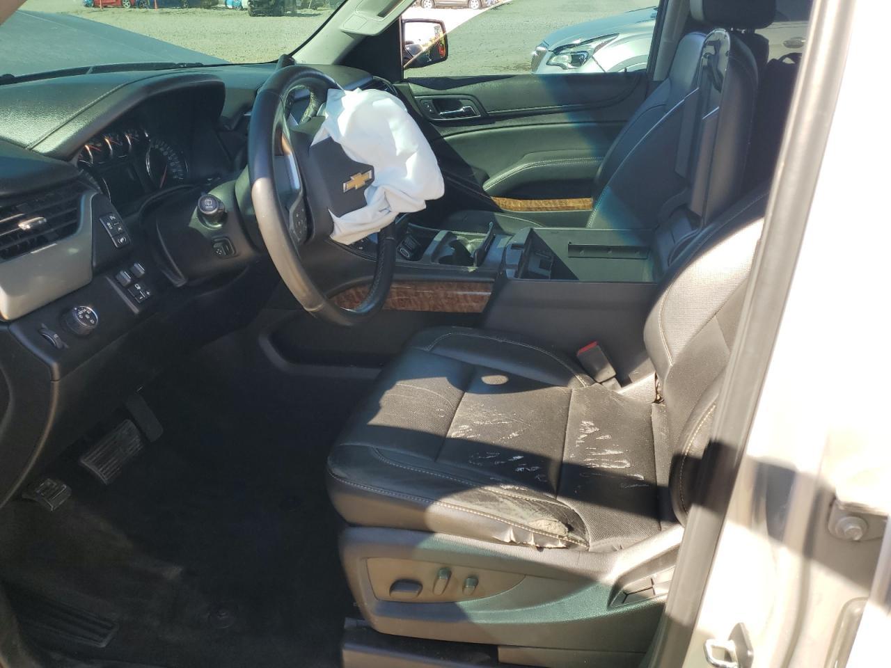 2016 CHEVROLET Suburban