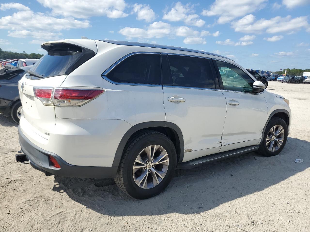 2015 TOYOTA HIGHLANDER