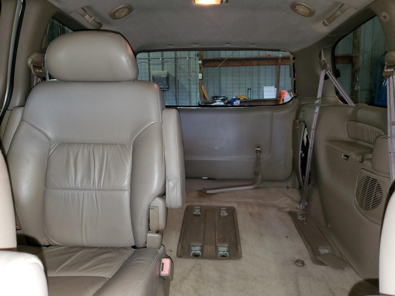 2002 TOYOTA SIENNA