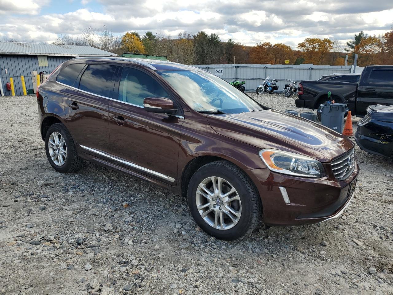 2015 VOLVO XC60