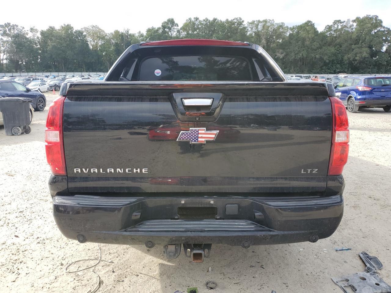 2013 CHEVROLET Avalanche