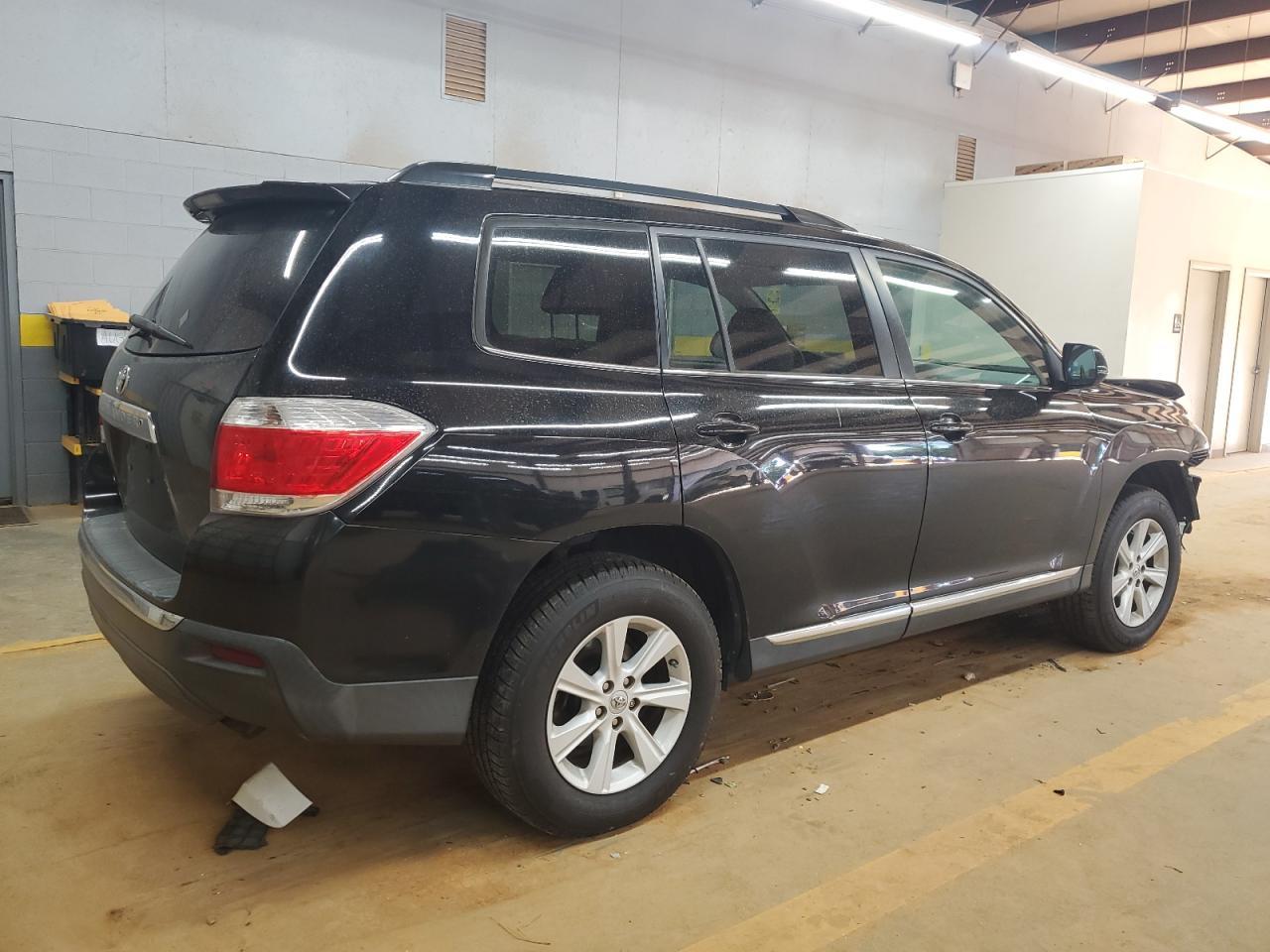 2013 TOYOTA HIGHLANDER