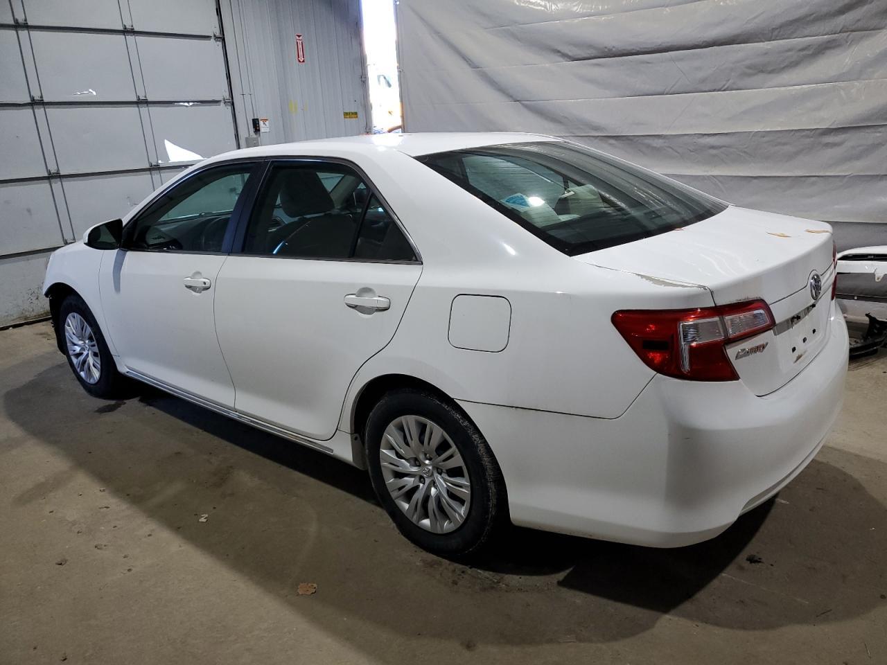 2014 TOYOTA CAMRY