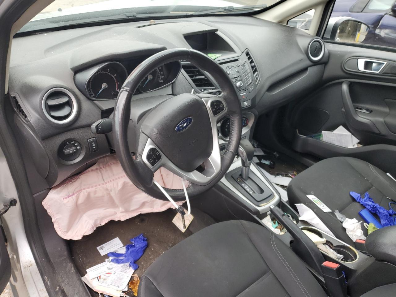 2015 FORD Fiesta