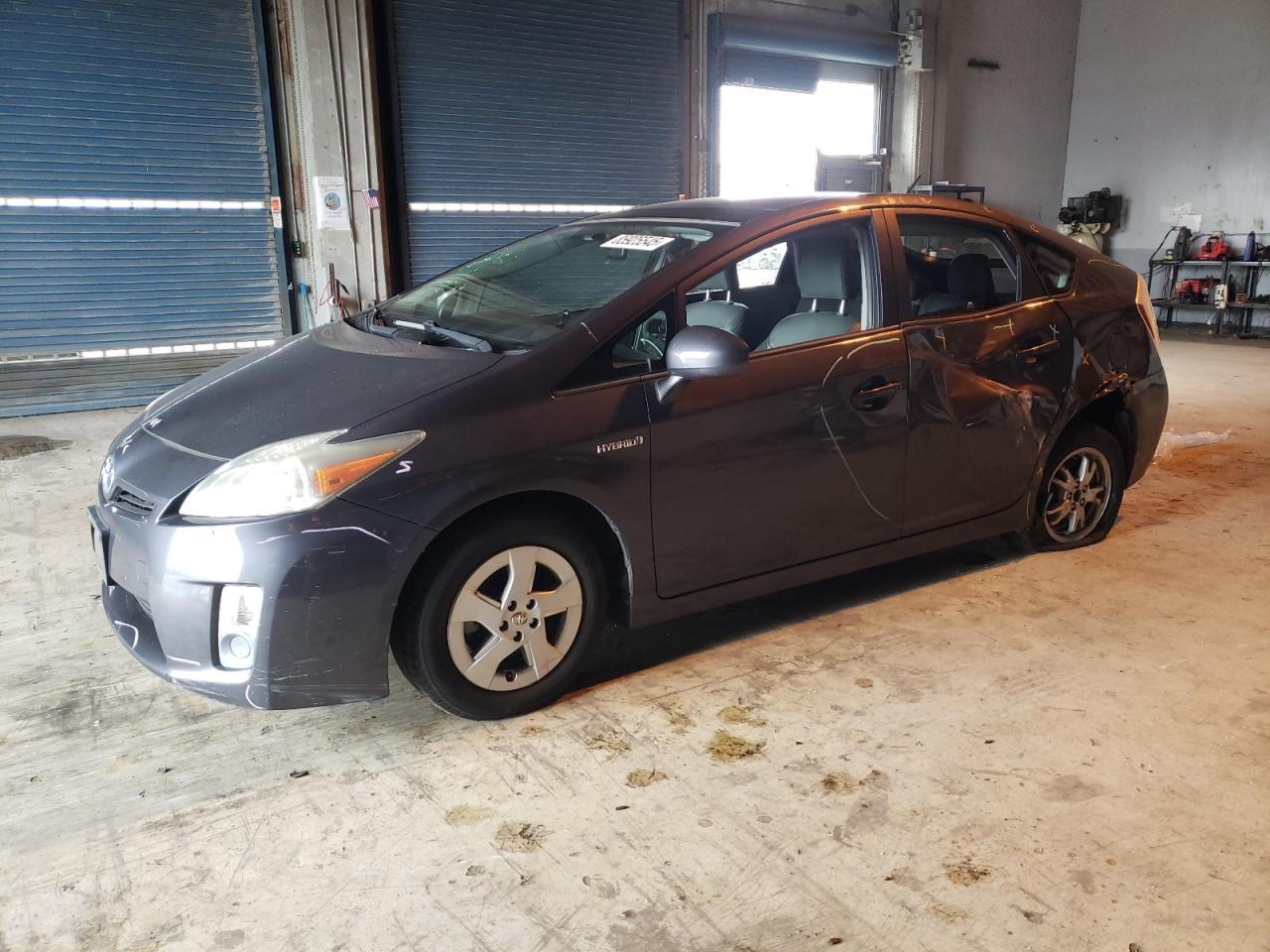 2011 TOYOTA PRIUS