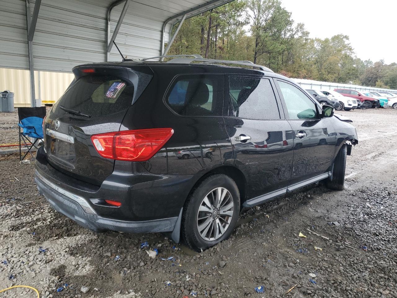 2017 NISSAN PATHFINDER