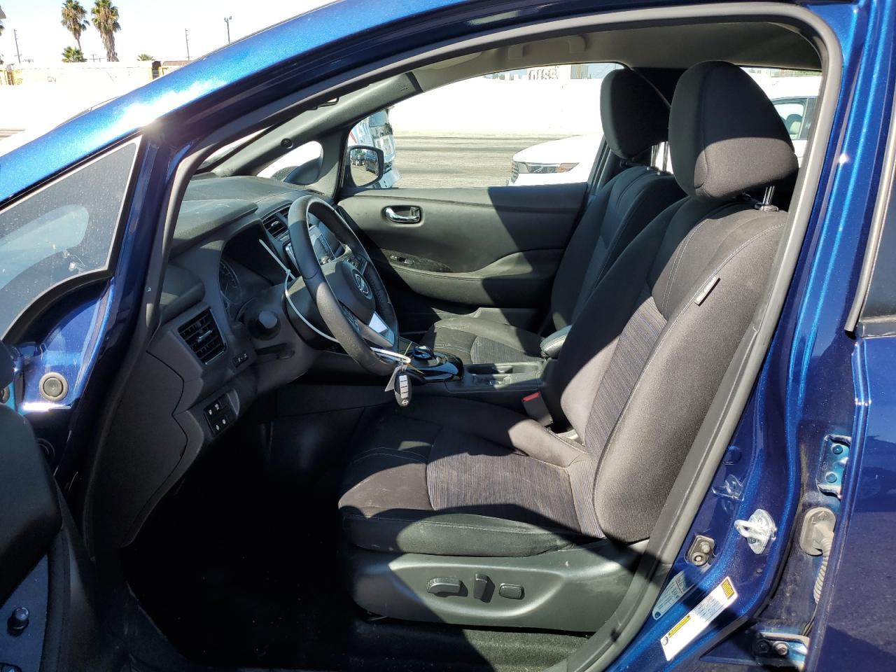 2024 NISSAN LEAF