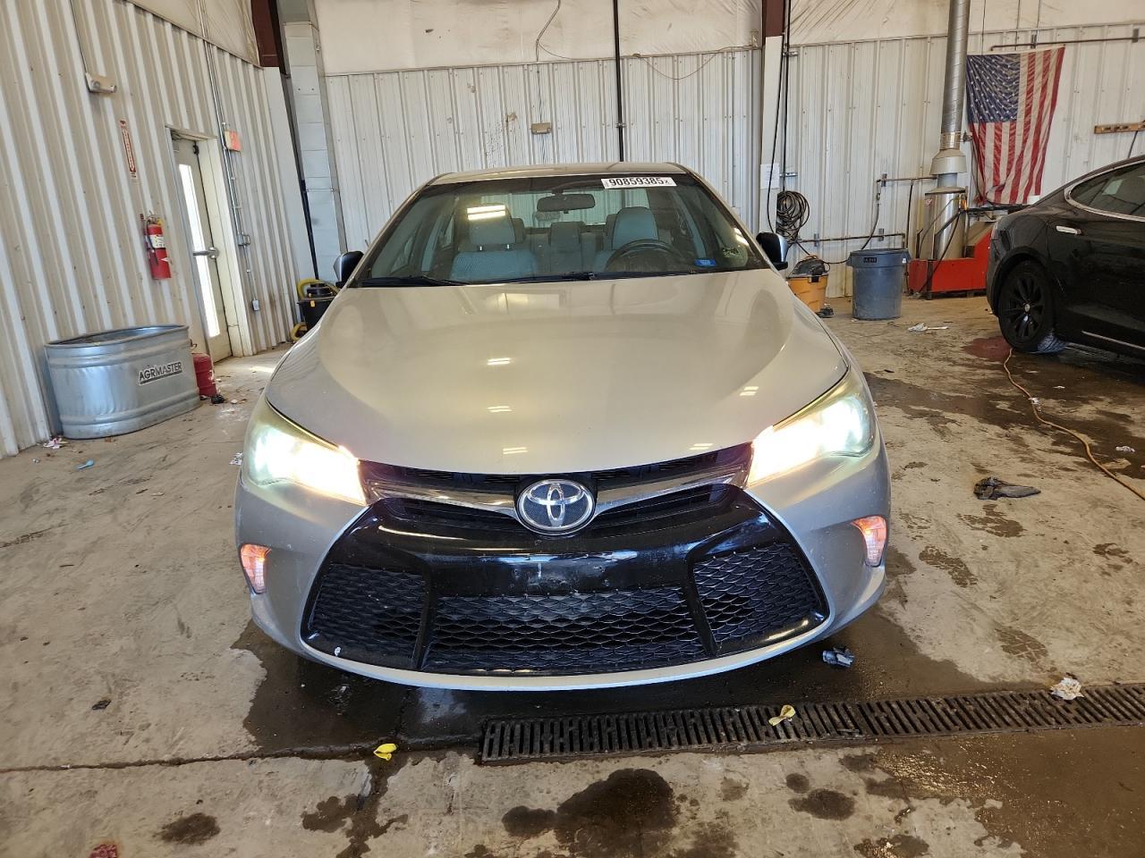 2015 TOYOTA CAMRY