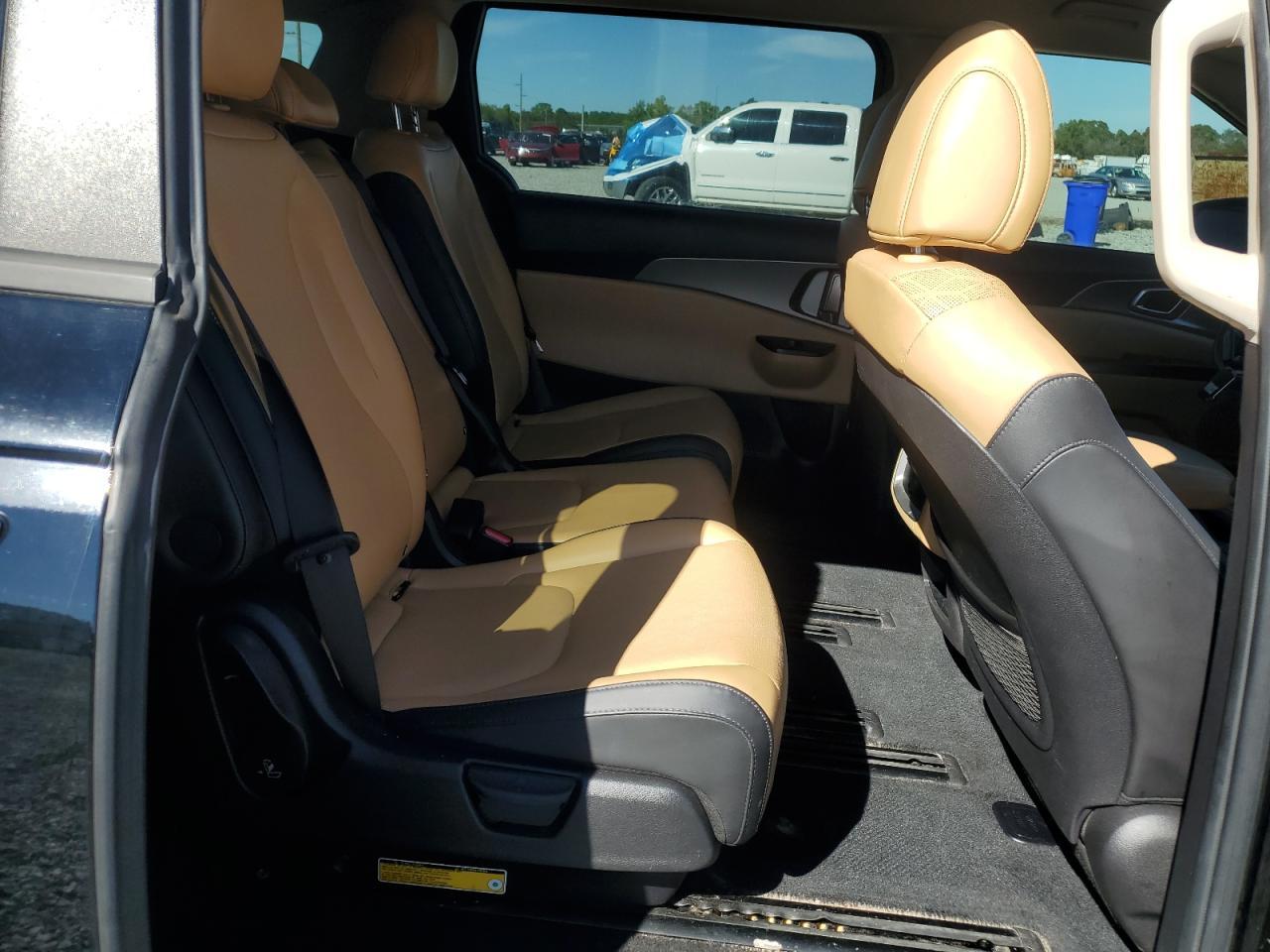 2022 KIA Carnival