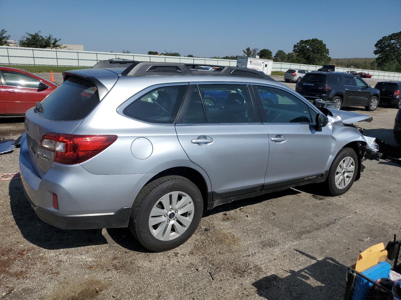 2017 SUBARU Outback