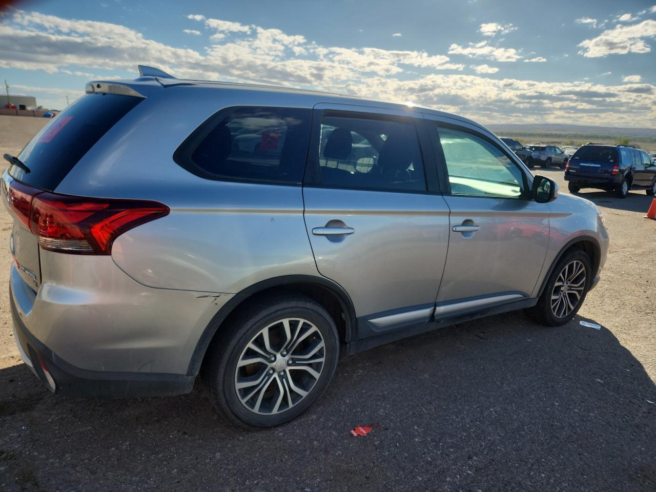 2018 MITSUBISHI outlander