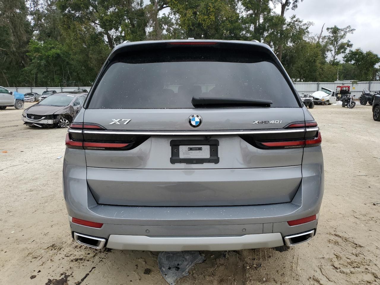 2025 BMW X7