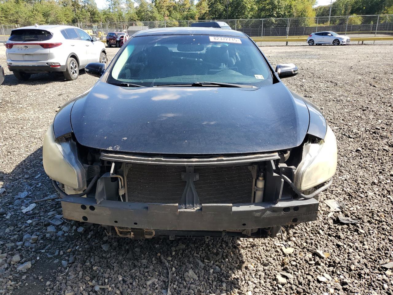 2011 NISSAN Maxima