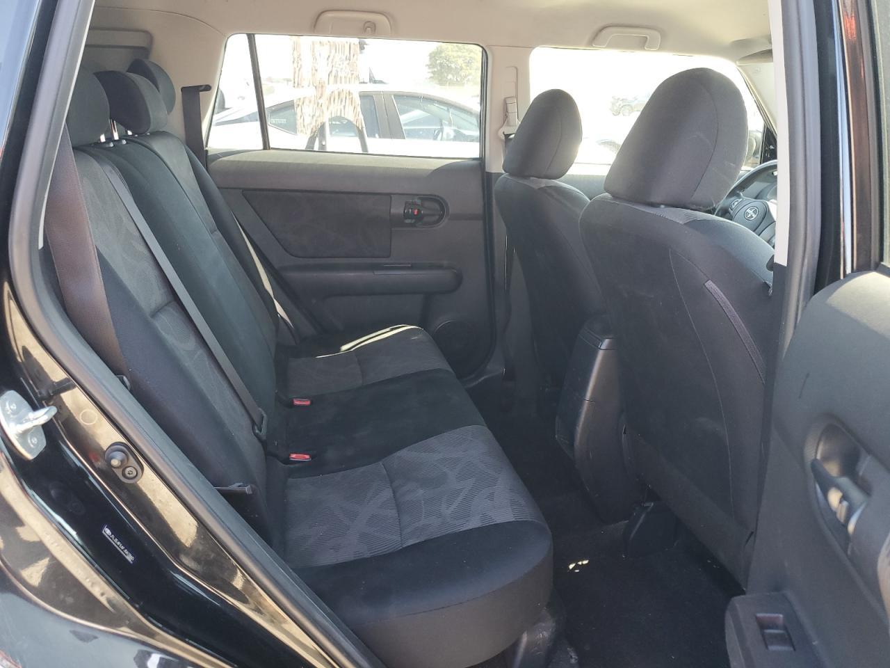 2015 TOYOTA SCION