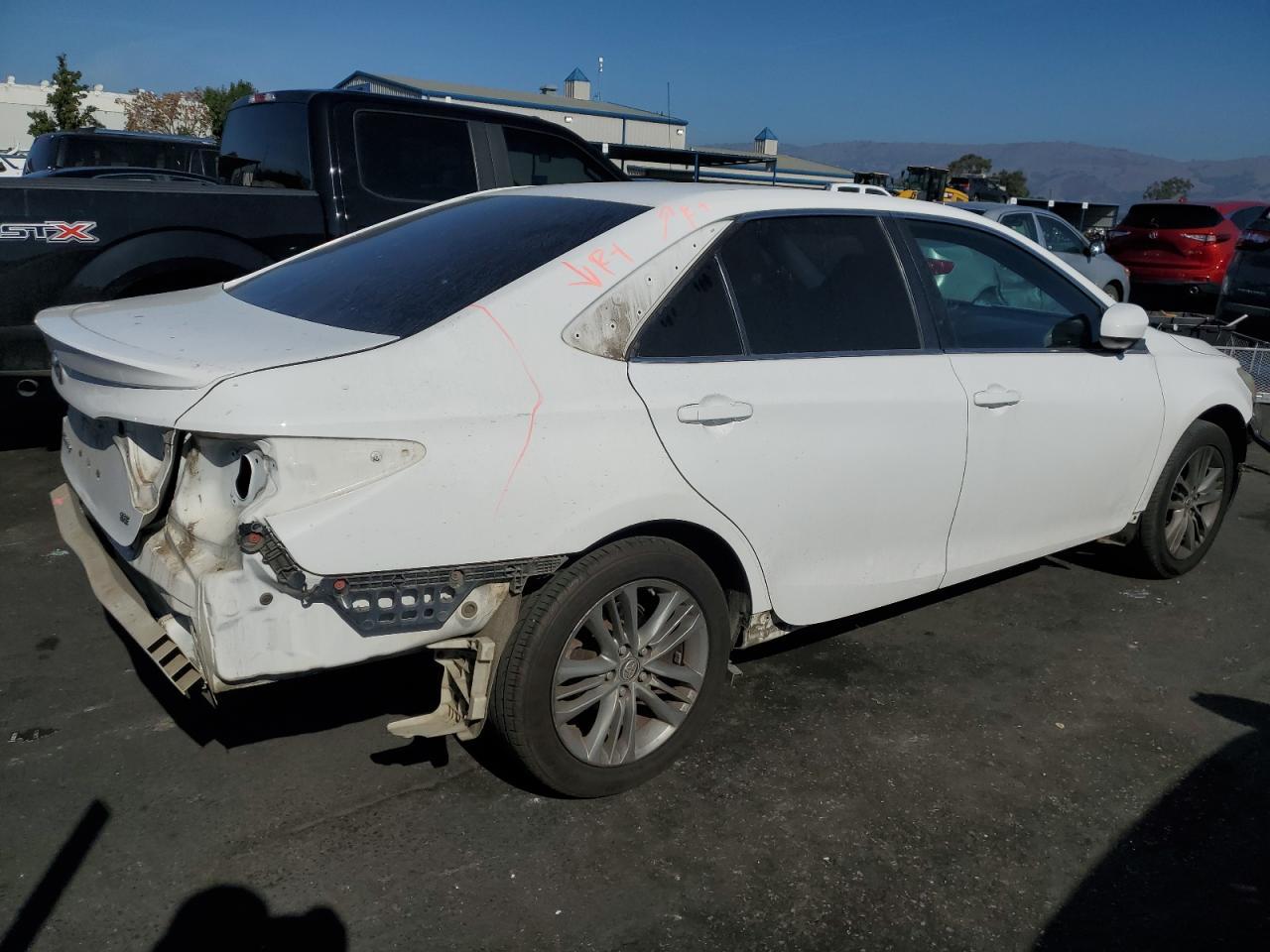 2016 TOYOTA CAMRY