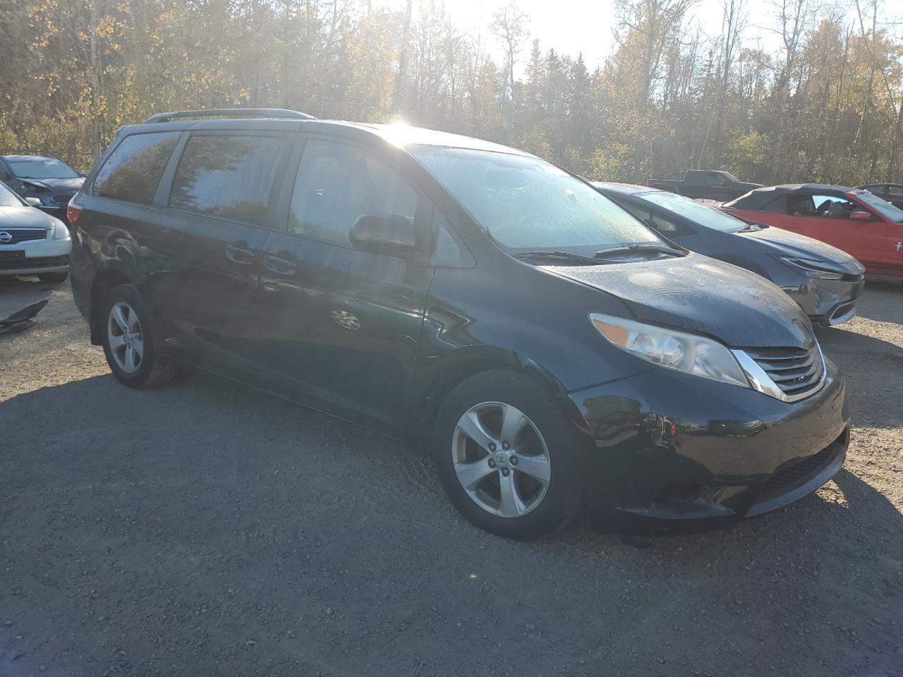 2015 TOYOTA SIENNA