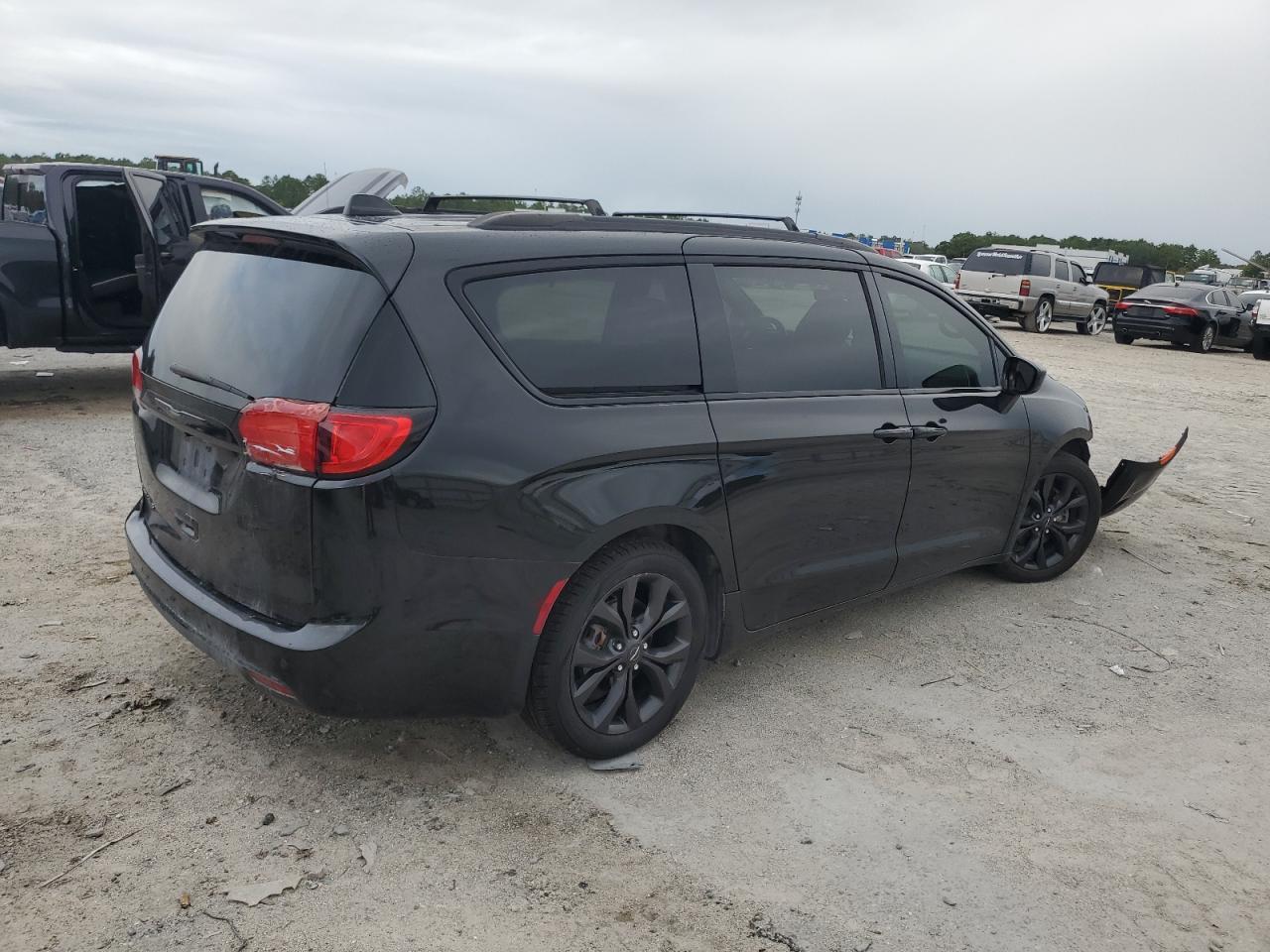 2019 CHRYSLER Pacifica