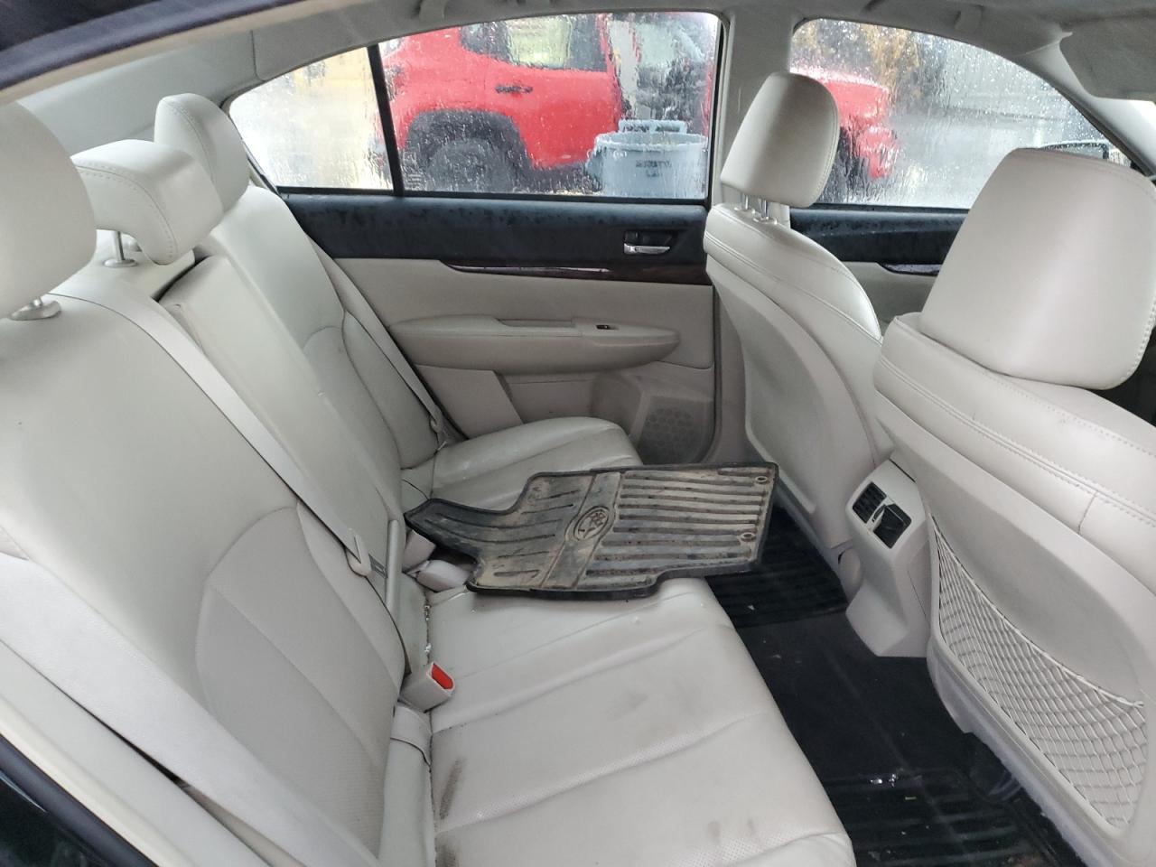 2013 SUBARU Legacy