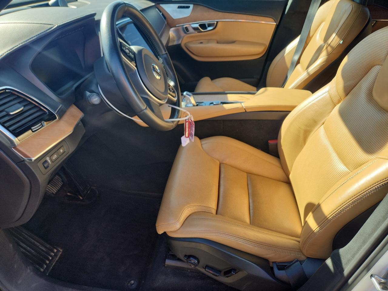 2018 VOLVO XC90
