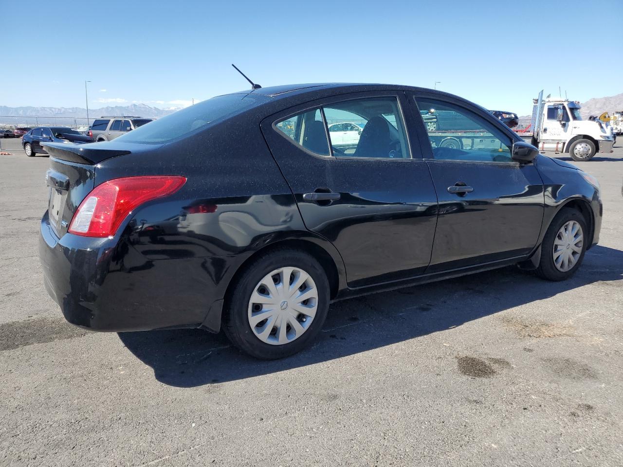 2016 NISSAN VERSA