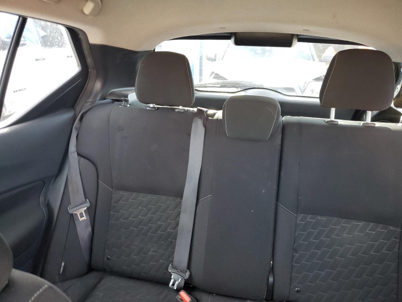 2021 NISSAN KICKS