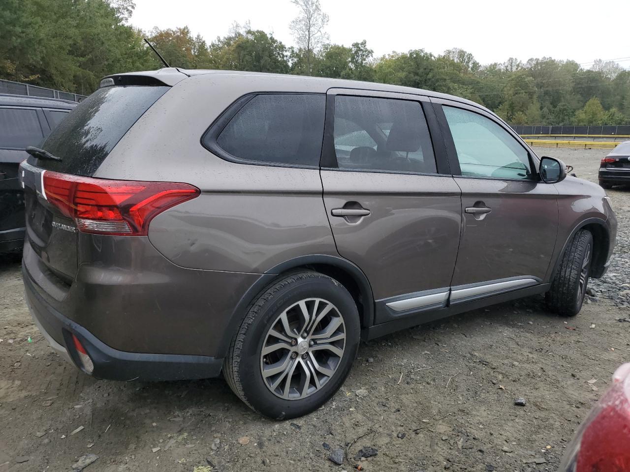 2016 MITSUBISHI outlander
