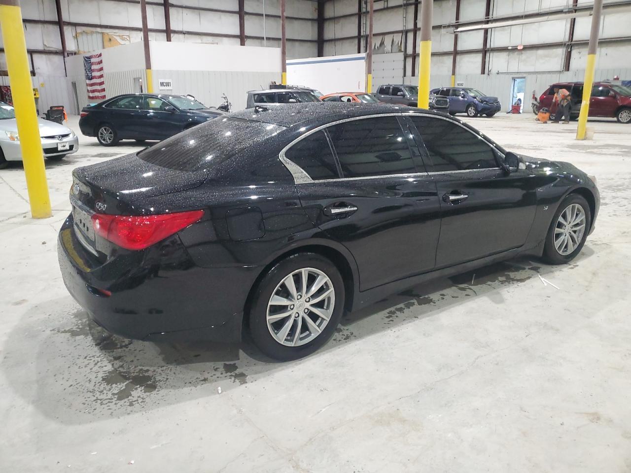 2015 INFINITI Q50