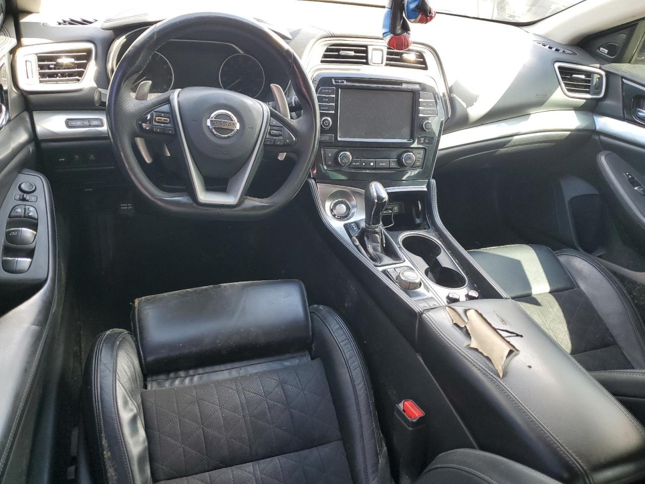 2017 NISSAN Maxima