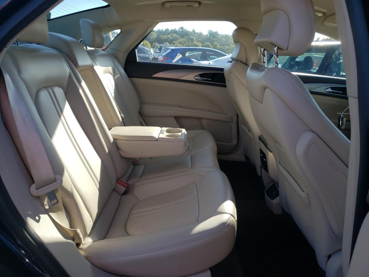 2017 LINCOLN MKZ