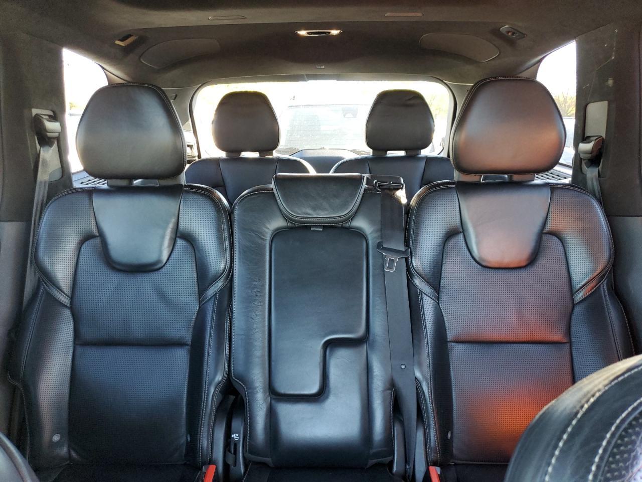 2019 VOLVO XC90