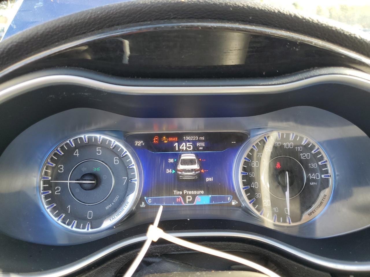 2015 CHRYSLER 200