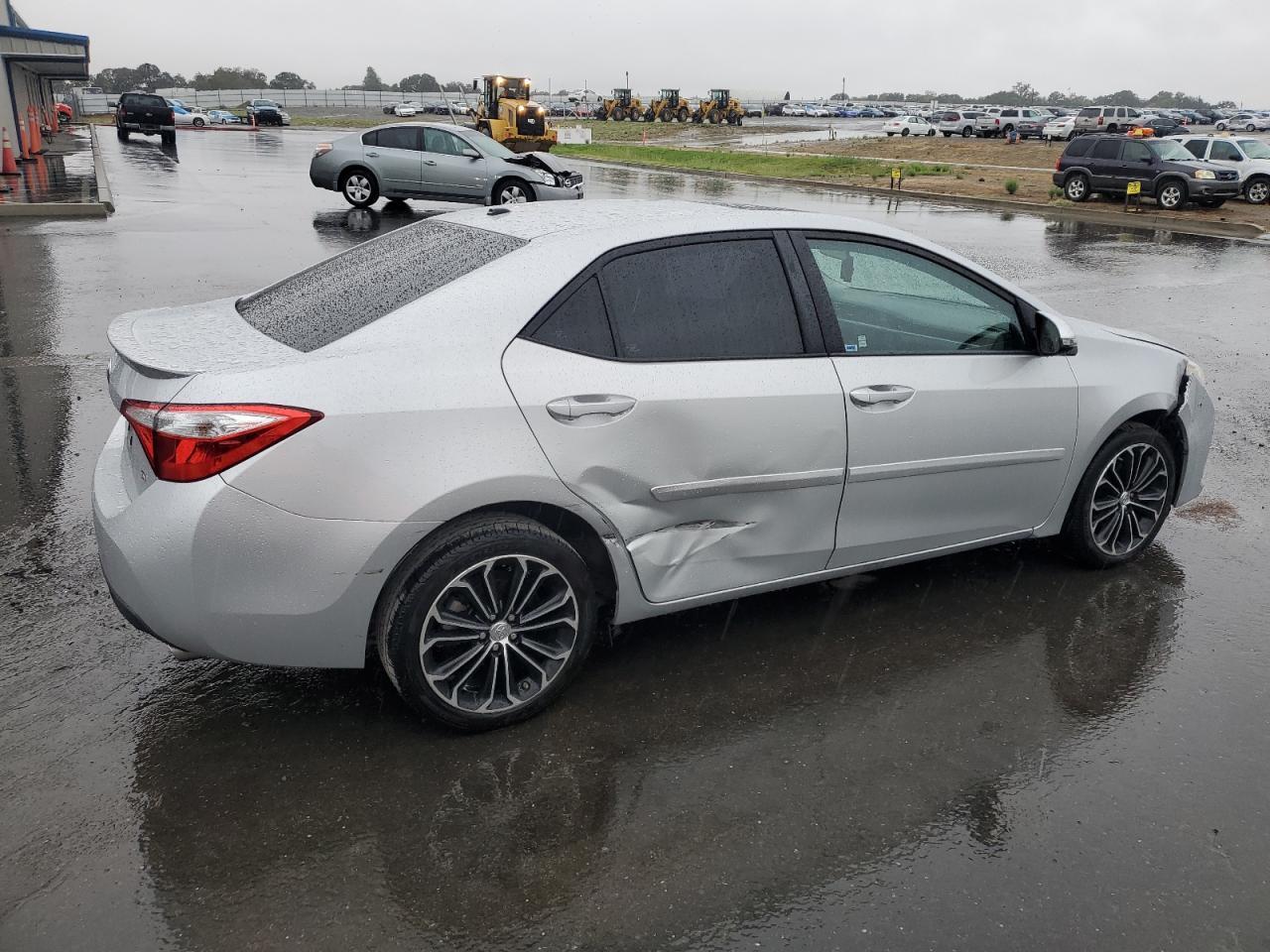 2016 TOYOTA COROLLA