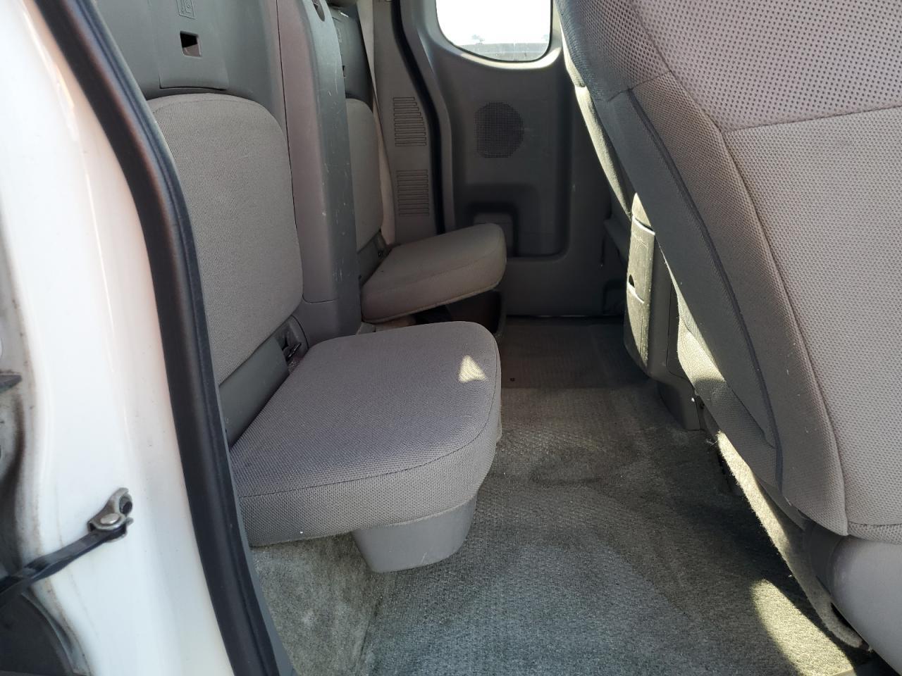 2017 NISSAN Frontier