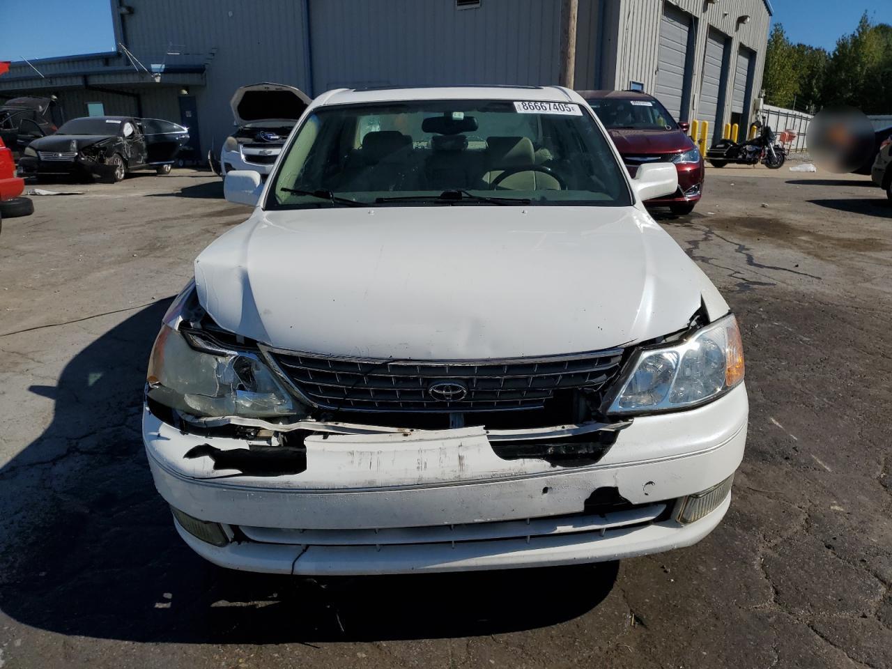 2004 TOYOTA Avalon