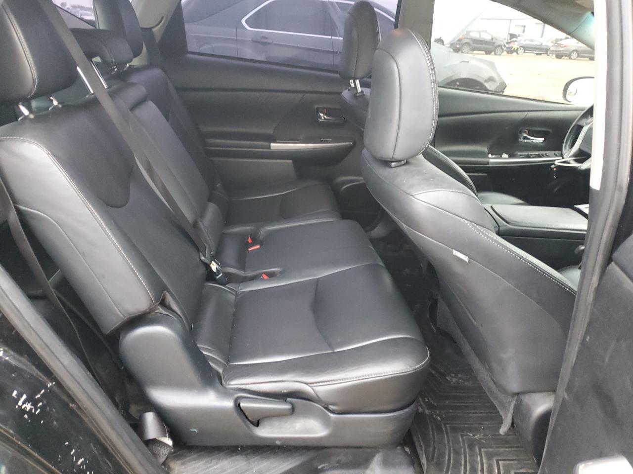 2016 TOYOTA PRIUS V