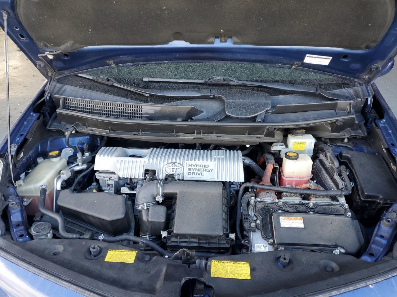 2013 TOYOTA PRIUS V