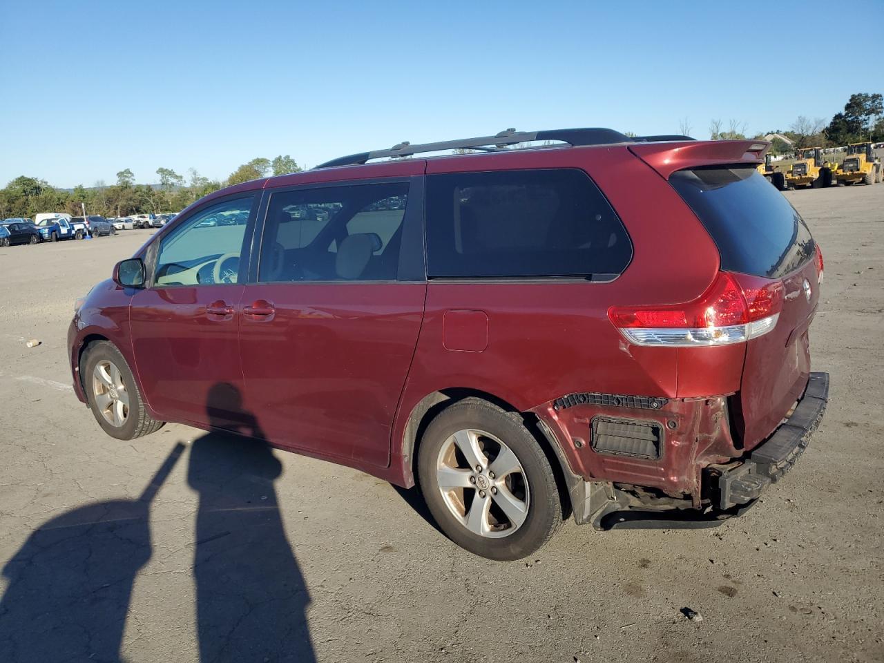 2012 TOYOTA SIENNA