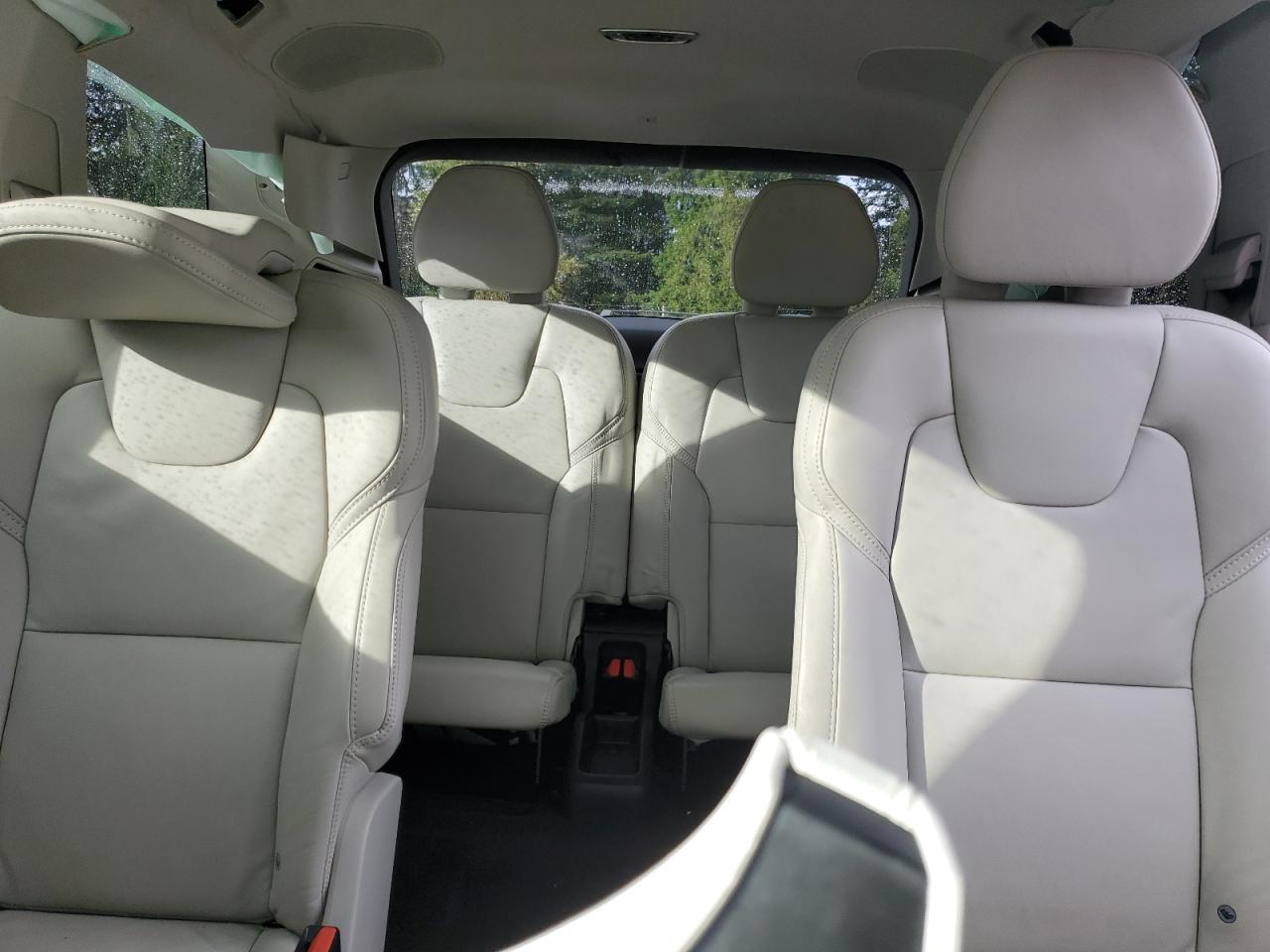 2021 VOLVO XC90