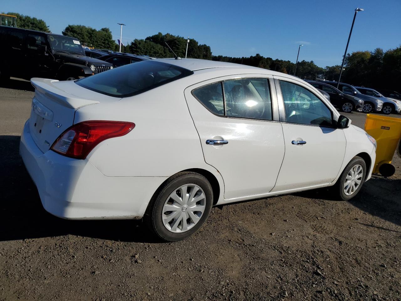 2016 NISSAN VERSA
